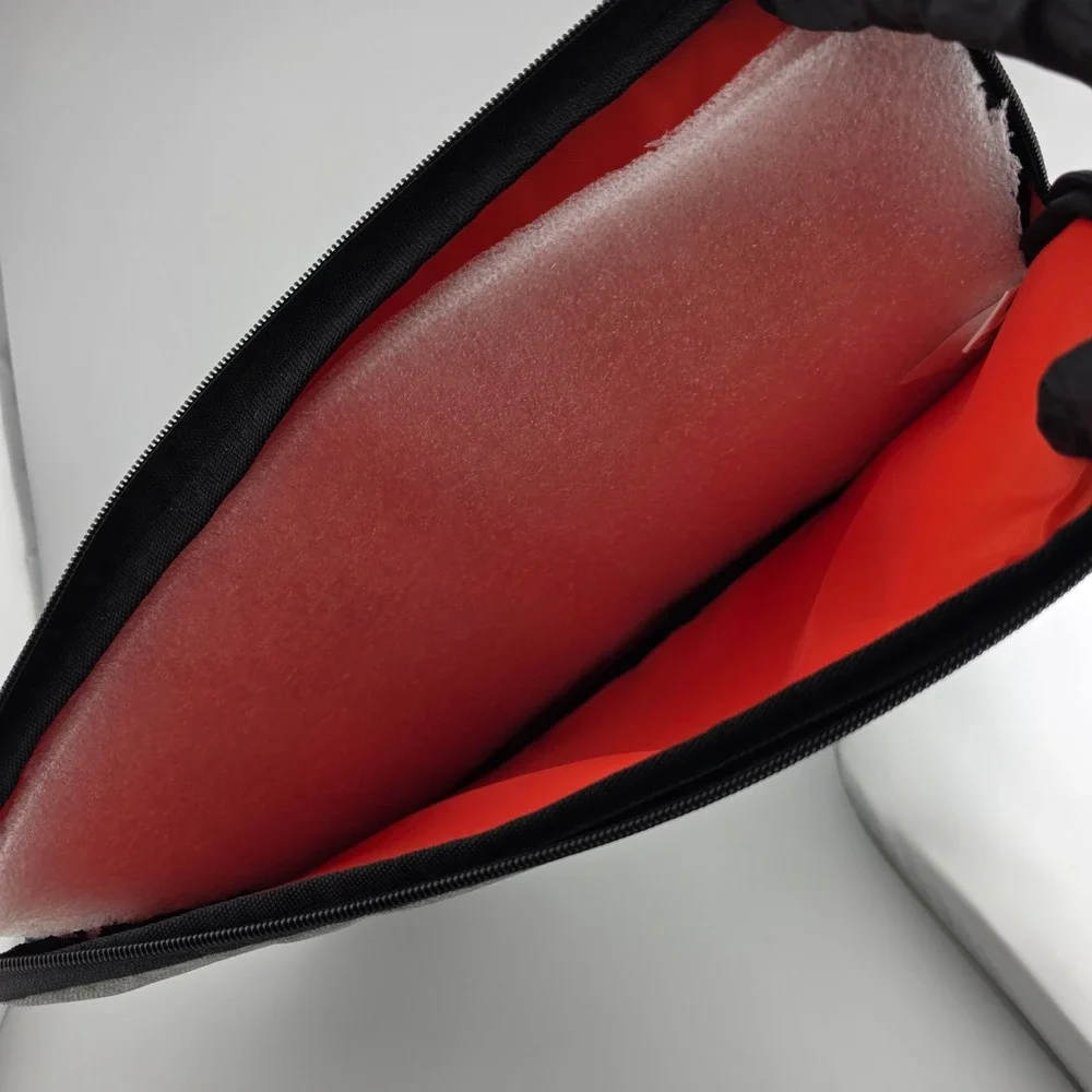 Targus Laptop Sleeve Case Black 14 Inch Zippered Pre-Owned‎
